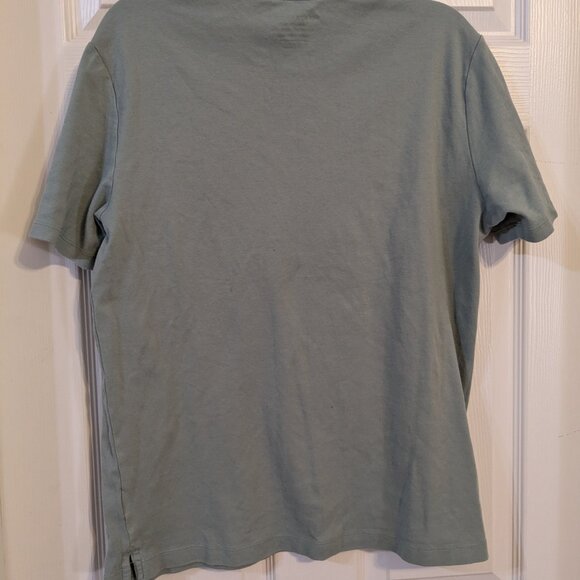 BR Luxe Touch Performance Tee | Green - Picture 3 of 3